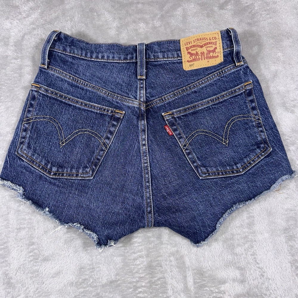 Levi's 501 Buttonfly Cut-off Distressed Women's Denim Shorts Size 25 - Picture 4 of 8